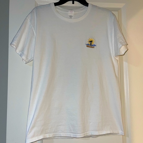 Other - Hawaii “golfing person” white t shirt ⛳️😎